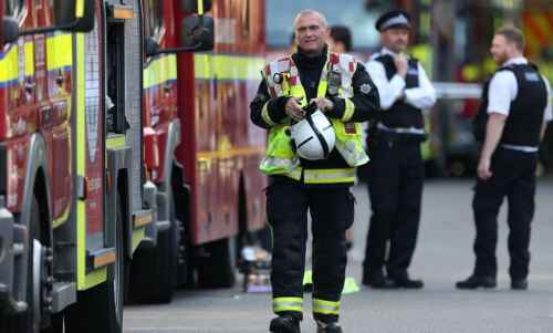 Новости Великобритании - Лондонские спасатели прекратили искать жертв пожара