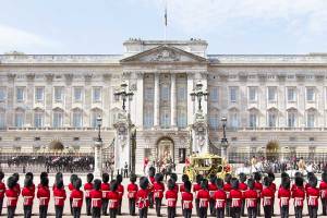 Новости Великобритании - Букингемский дворец открыл свои двери для публики 