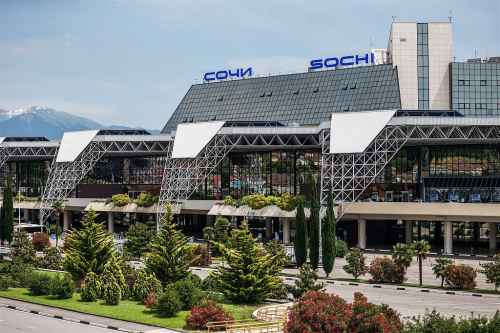 Новости туризма - Международный аэропорт Сочи обслужил более 2,2 млн пассажиров за 5 месяцев 2019 года