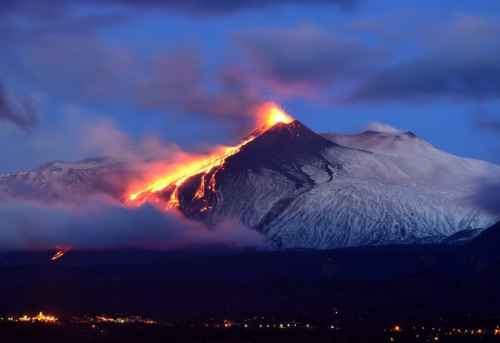 Новости туризма - МИД предупредил туристов об активности вулкана в Италии