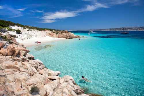 Новости туризма - Туристам грозит 6 лет тюрьмы за кражу песка на Сардинии