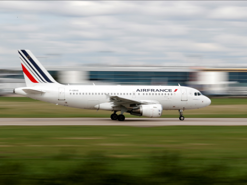 Новости туризма - Cамолет Air France, летевший в Париж, экстренно сел в Люксембурге