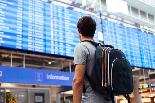 Новости туризма - Летающих без багажа россиян за 4 года стало на 46% больше