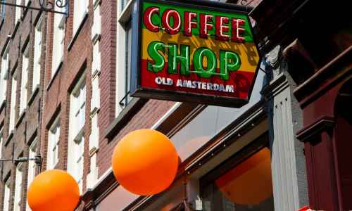 Новости туризма - Туристам могут запретить посещать кофешопы в Нидерландах