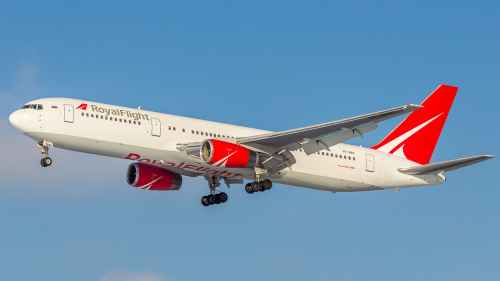 Новости туризма - Самолет Royal Flight экстренно сел в Москве из-за проблем с двигателем