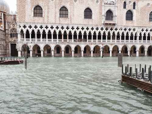 Новости туризма - Туристов в Венеции переселяют на верхние этажи отелей