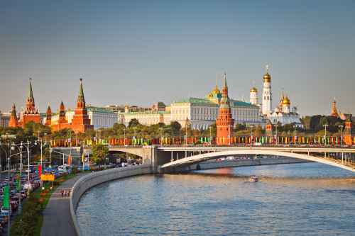 Новости туризма - Более 10 тыс. человек обратились на горячую линию для туристов в Москве 