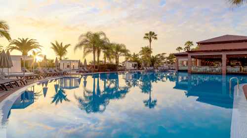 Новости туризма - Более 100 человек в ближайшие часы покинут изолированный отель на Тенерифе